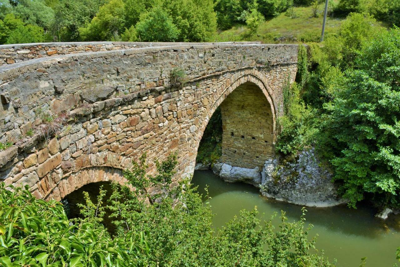 Къща Край Реката/ House By The River Vetrintsi Esterno foto
